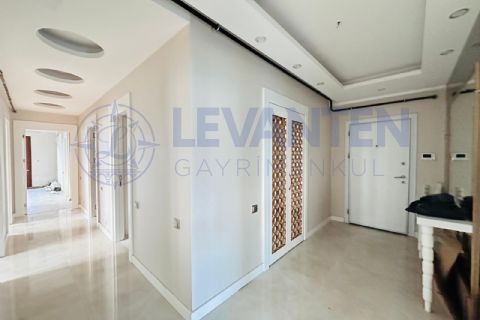 *YILLIK ÖDEME* LEVANTENDEN Havuzlu, Kapalı Garajlı 4+1 Daire