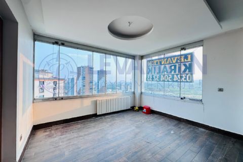 *YILLIK ÖDEME* LEVANTENDEN Havuzlu, Kapalı Garajlı 4+1 Daire