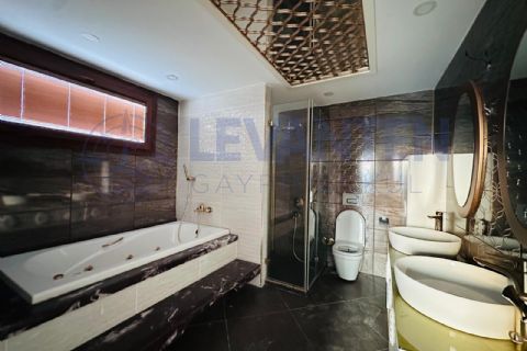 *YILLIK ÖDEME* LEVANTENDEN Havuzlu, Kapalı Garajlı 4+1 Daire